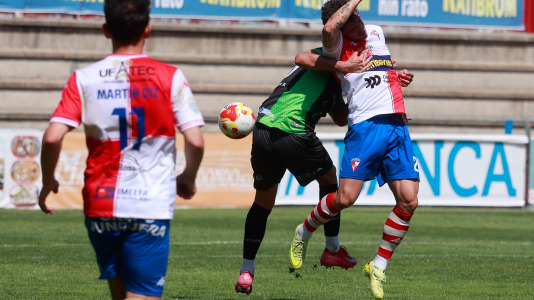 Las imágenes del partido que enfrentó al Arosa contra el Boiro