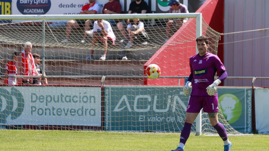 Las imágenes del partido que enfrentó al Arosa contra el Boiro