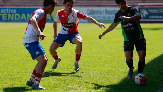 Las imágenes del partido que enfrentó al Arosa contra el Boiro