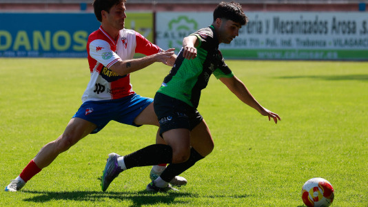 Las imágenes del partido que enfrentó al Arosa contra el Boiro