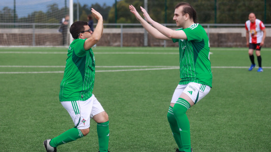 Xornada de fútbol inclusivo no campo de Berdón