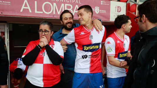 El Arosa SC celebra su ascenso a segunda RFEF
