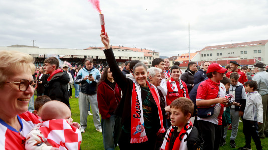 El Arosa SC celebra su ascenso a segunda RFEF