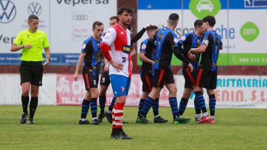 El Arosa SC celebra su ascenso a segunda RFEF