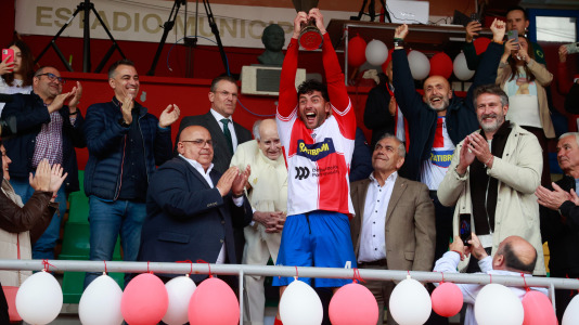 El Arosa SC celebra su ascenso a segunda RFEF