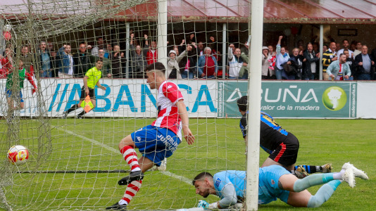 El Arosa SC celebra su ascenso a segunda RFEF