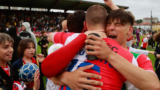 El Arosa SC celebra su ascenso a segunda RFEF