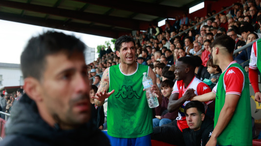 El Arosa SC celebra su ascenso a segunda RFEF
