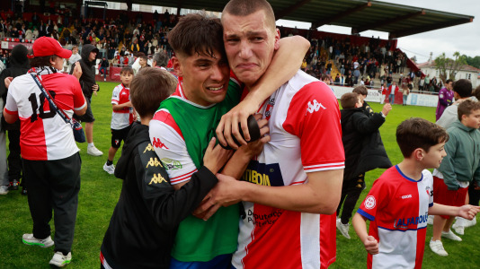 El Arosa SC celebra su ascenso a segunda RFEF
