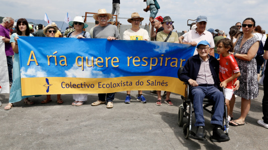 Manifestación en A Illa