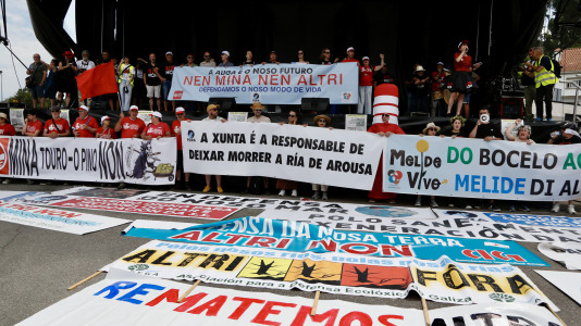 Manifestación en A Illa