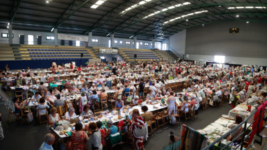 Encontro de palilleiras no pabellón de Vilanova de arousa